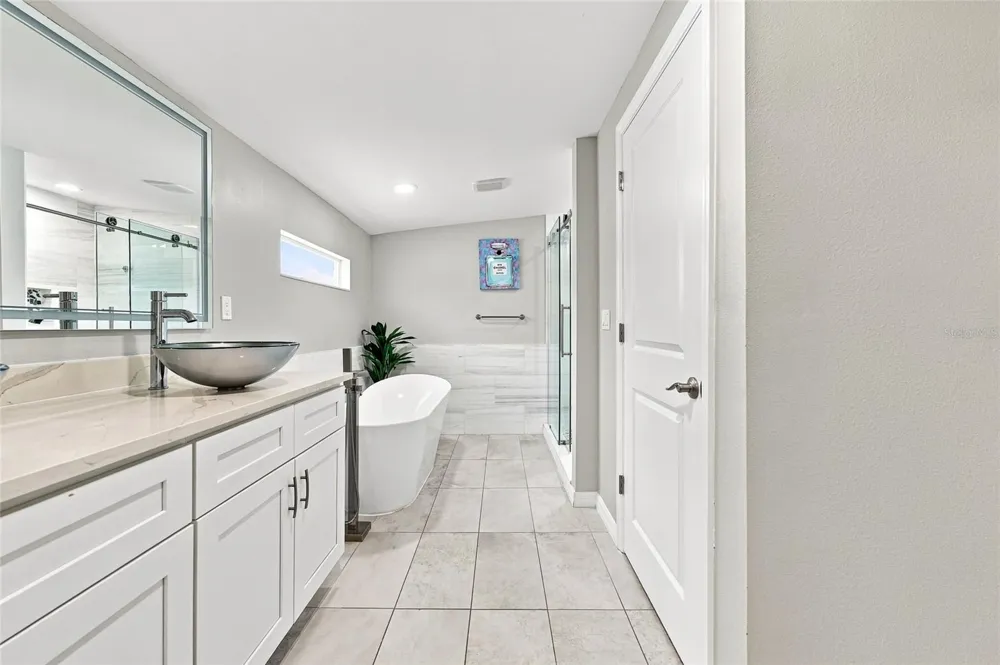 608 SAINT JUDES DRIVE Longboat Key, FL 34228