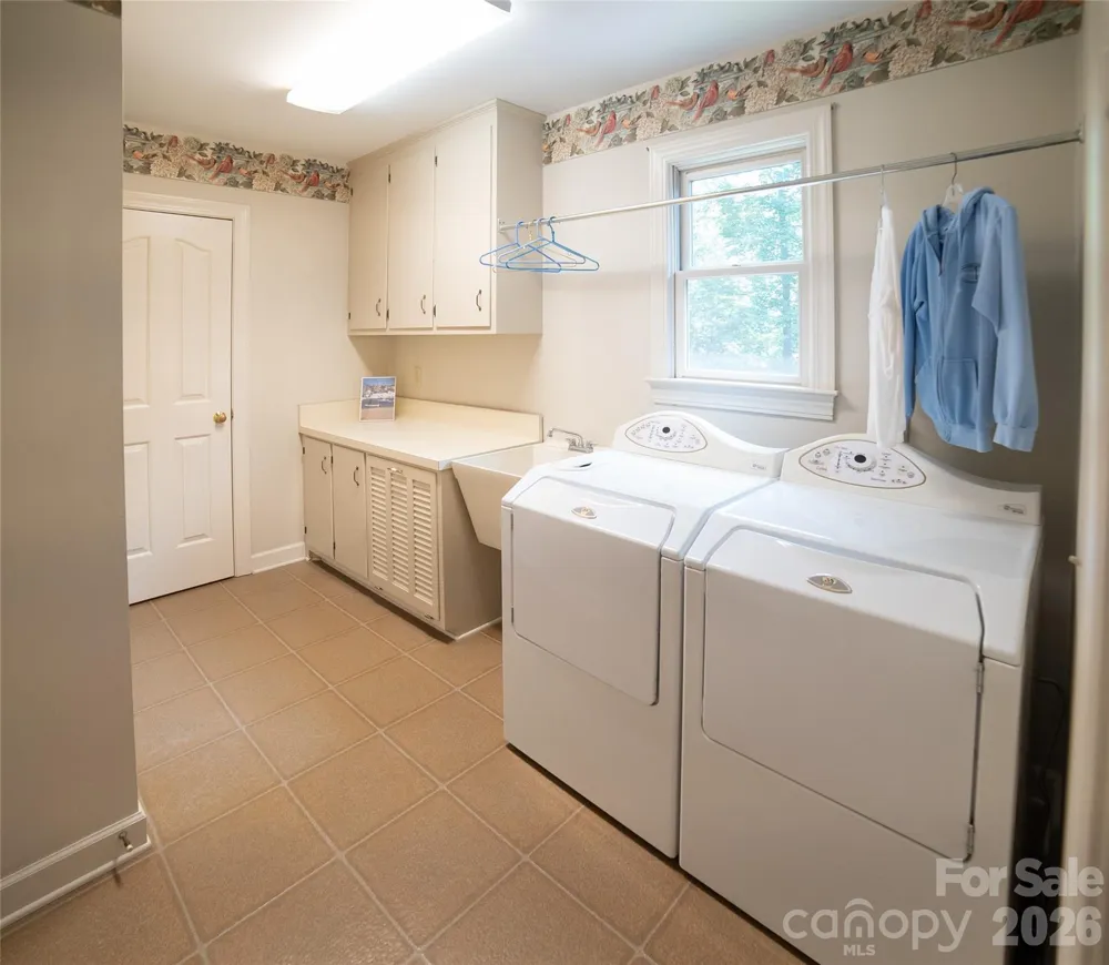 417 Stonecroft Drive SE Lenoir, NC 28645