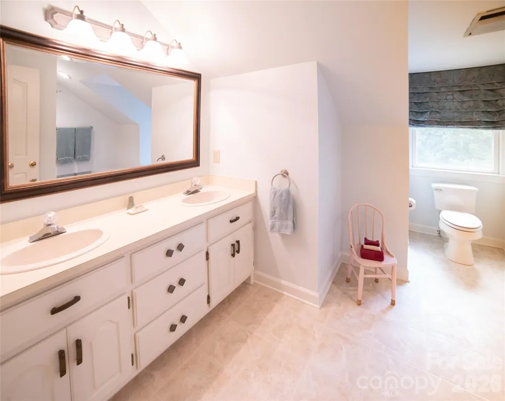 417 Stonecroft Drive SE Lenoir, NC 28645