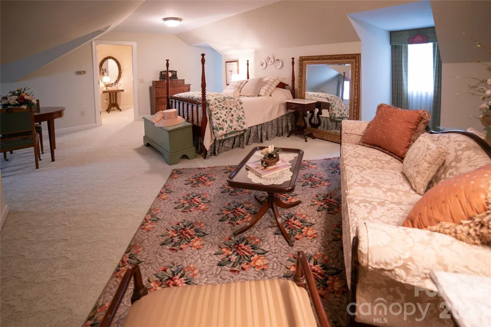 417 Stonecroft Drive SE Lenoir, NC 28645