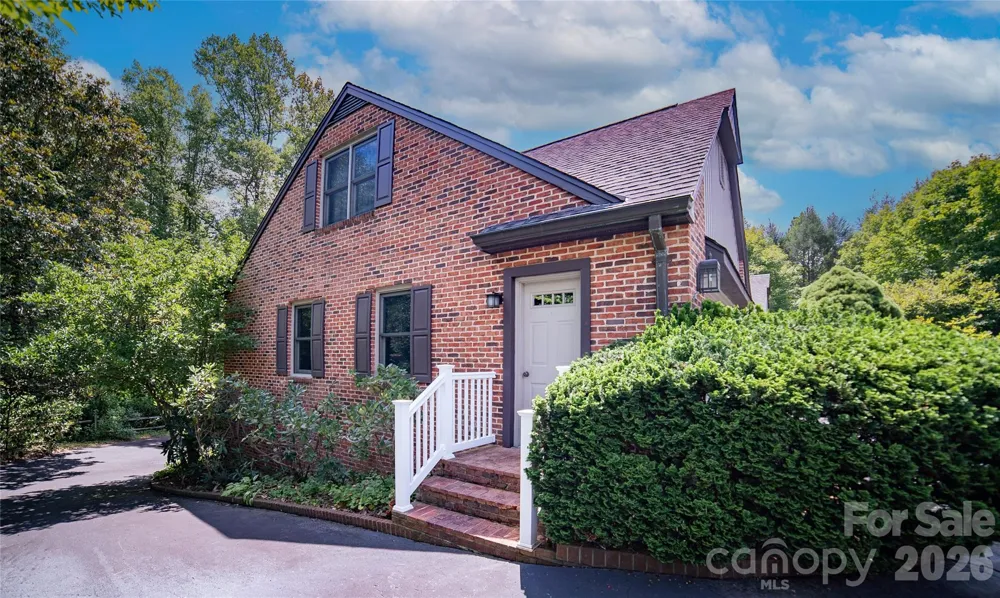 417 Stonecroft Drive SE Lenoir, NC 28645