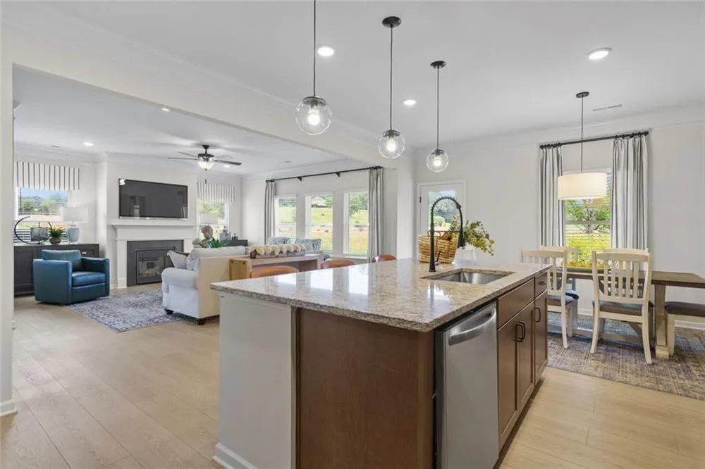 106 Meadowview Court Carrollton, GA 30117
