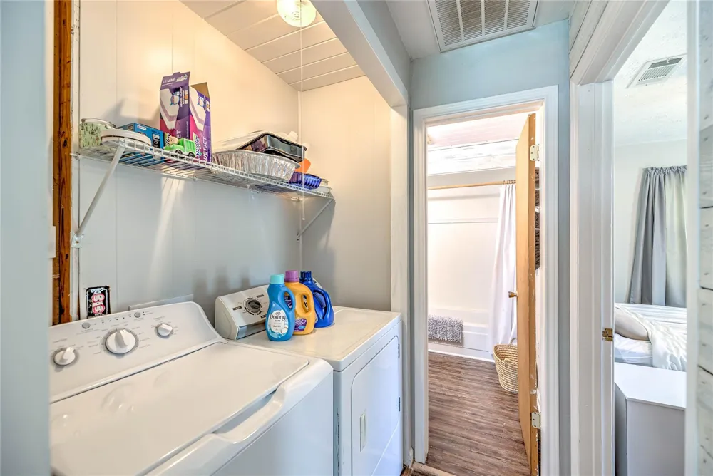 219 Lakeshore Onalaska, TX 77360