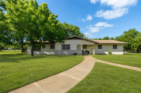 1601 Alston Drive