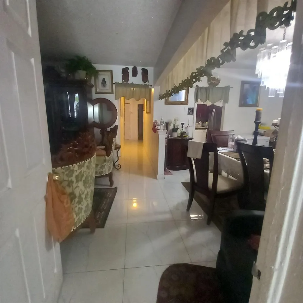 3180 NW 49TH STREET Miami, FL 33142
