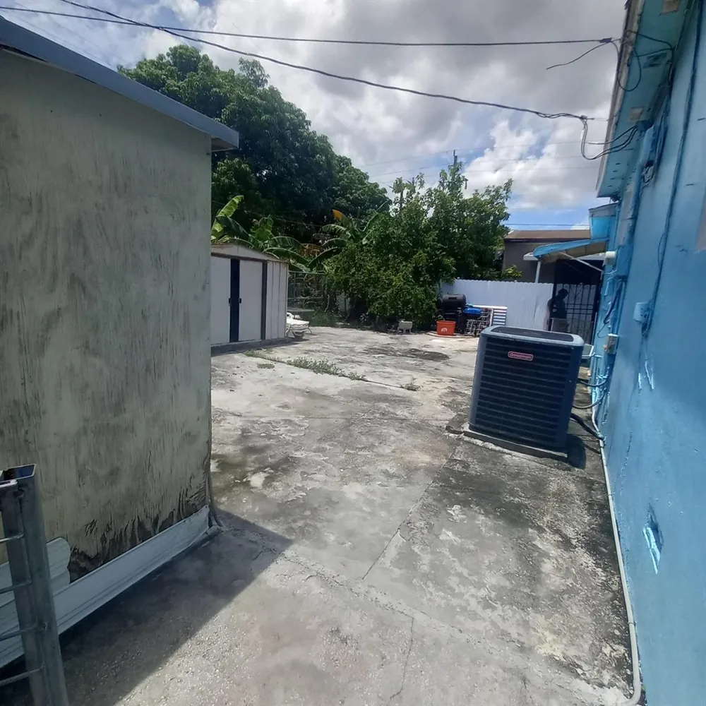 3180 NW 49TH STREET Miami, FL 33142