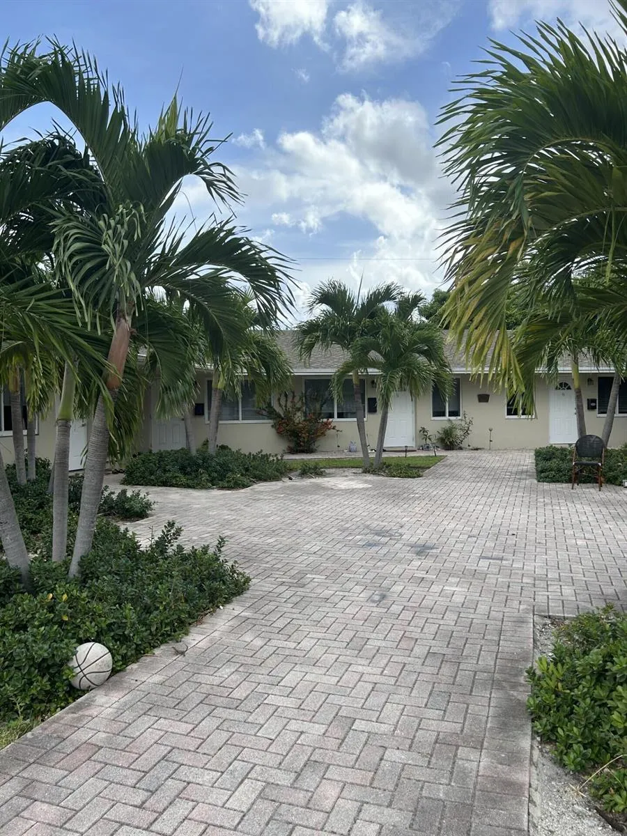 1440 MIAMI ROAD #9 Fort Lauderdale, FL 33316