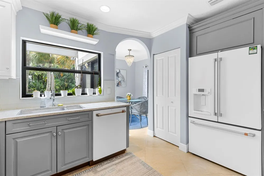 11397 POND VIEW DRIVE #E202 Wellington, FL 33414