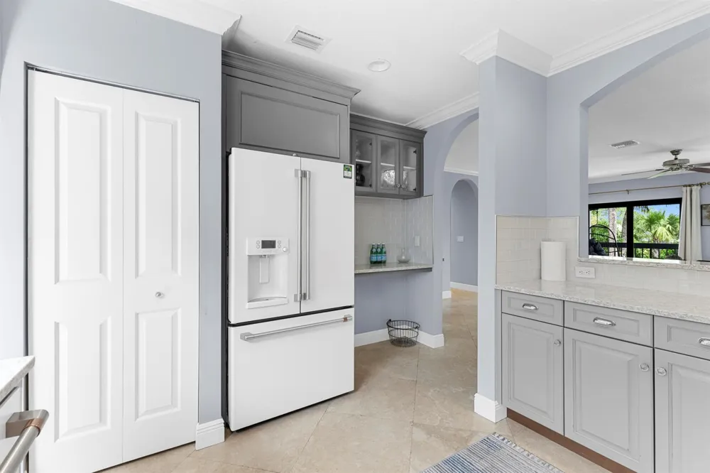 11397 POND VIEW DRIVE #E202 Wellington, FL 33414