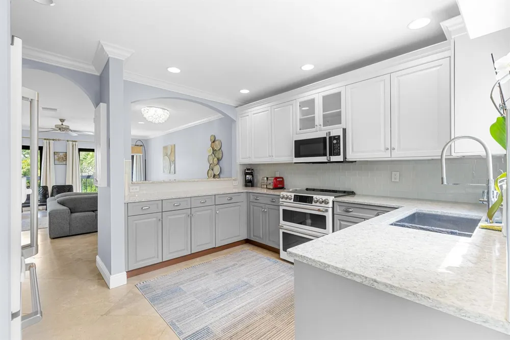 11397 POND VIEW DRIVE #E202 Wellington, FL 33414