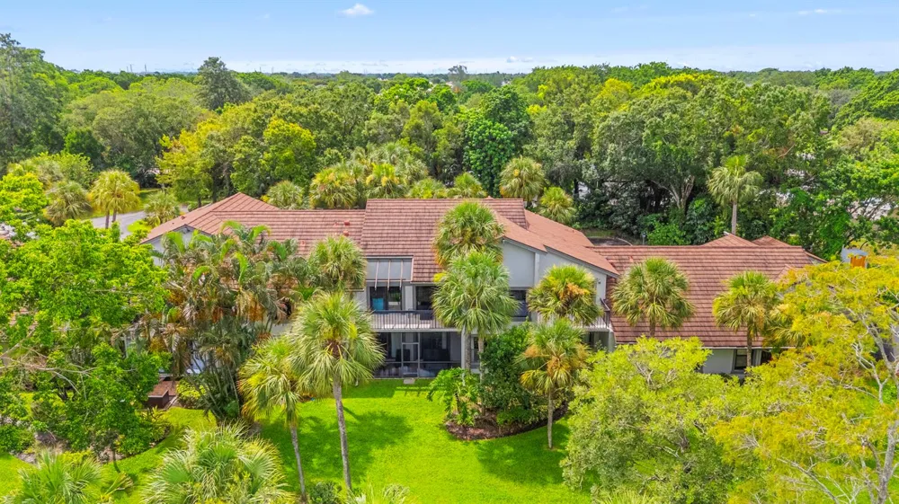 11397 POND VIEW DRIVE #E202 Wellington, FL 33414