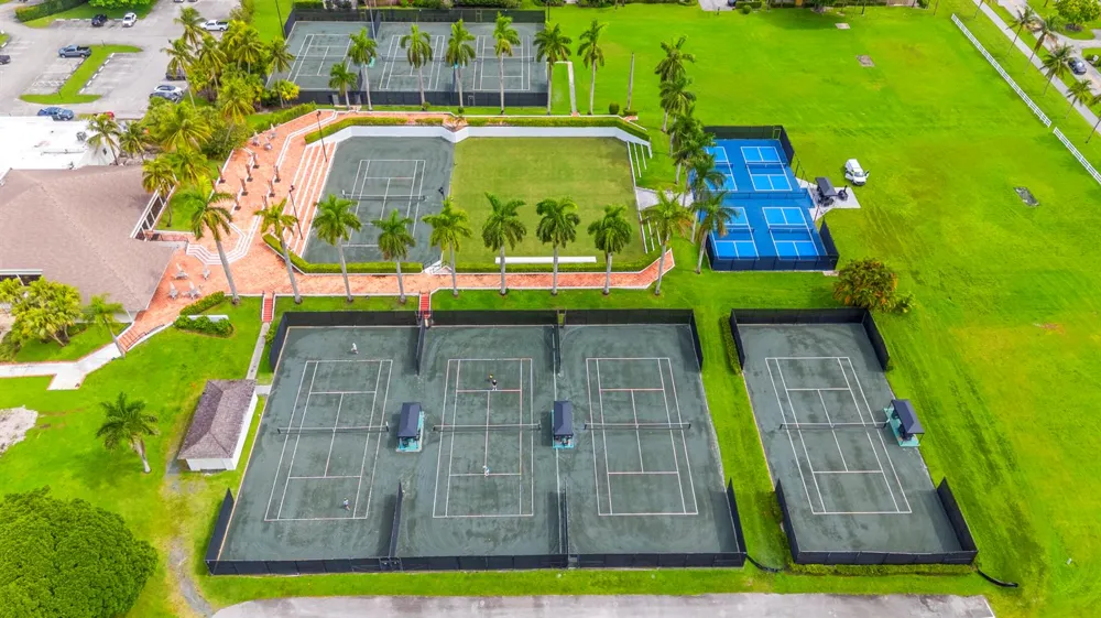 11397 POND VIEW DRIVE #E202 Wellington, FL 33414