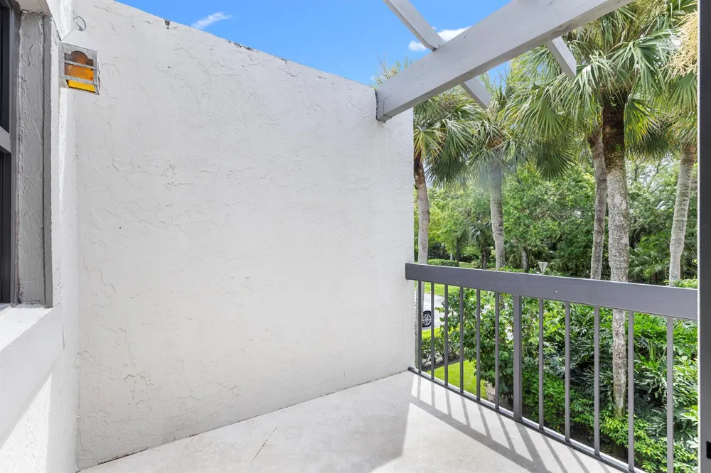 11397 POND VIEW DRIVE #E202 Wellington, FL 33414
