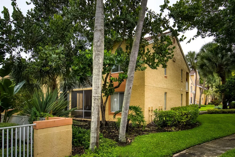 950 Coral Club Drive #950 Coral Springs, FL 33071