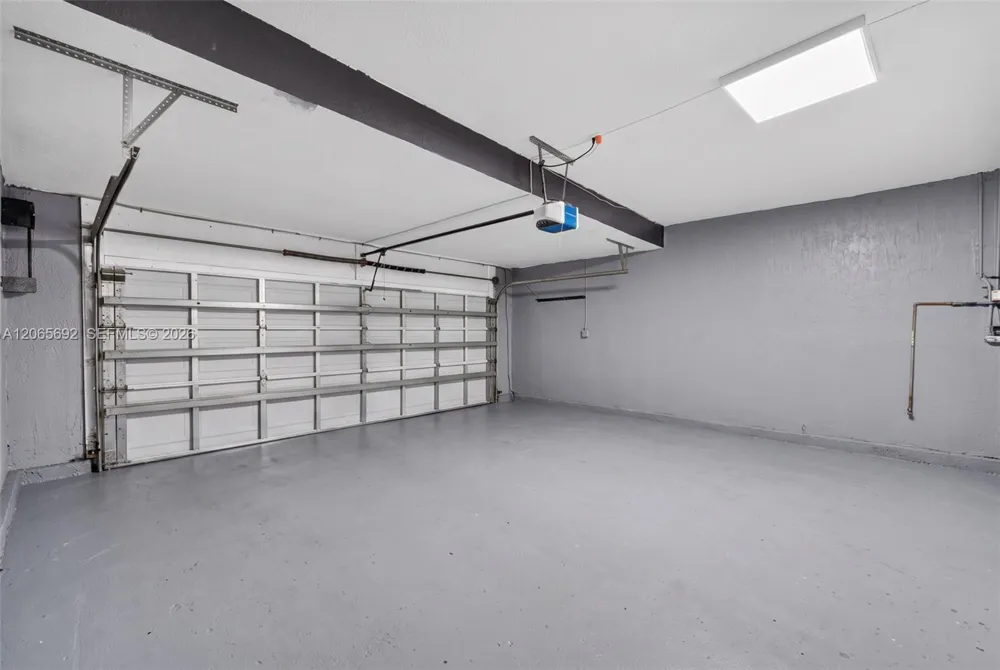 1051 SW 144th Pl Miami, FL 33184