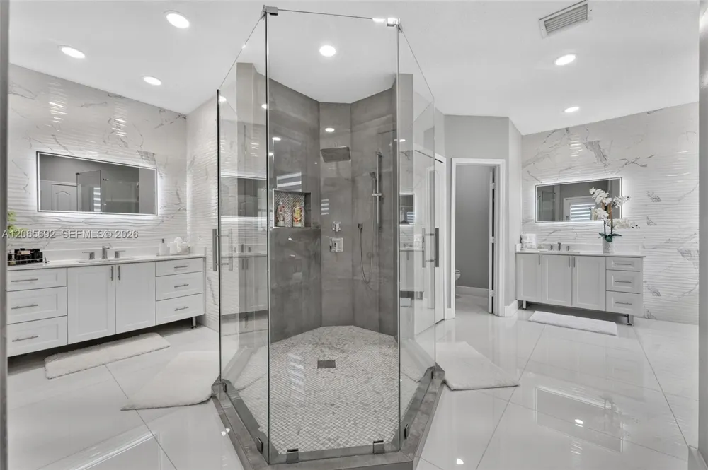 1051 SW 144th Pl Miami, FL 33184