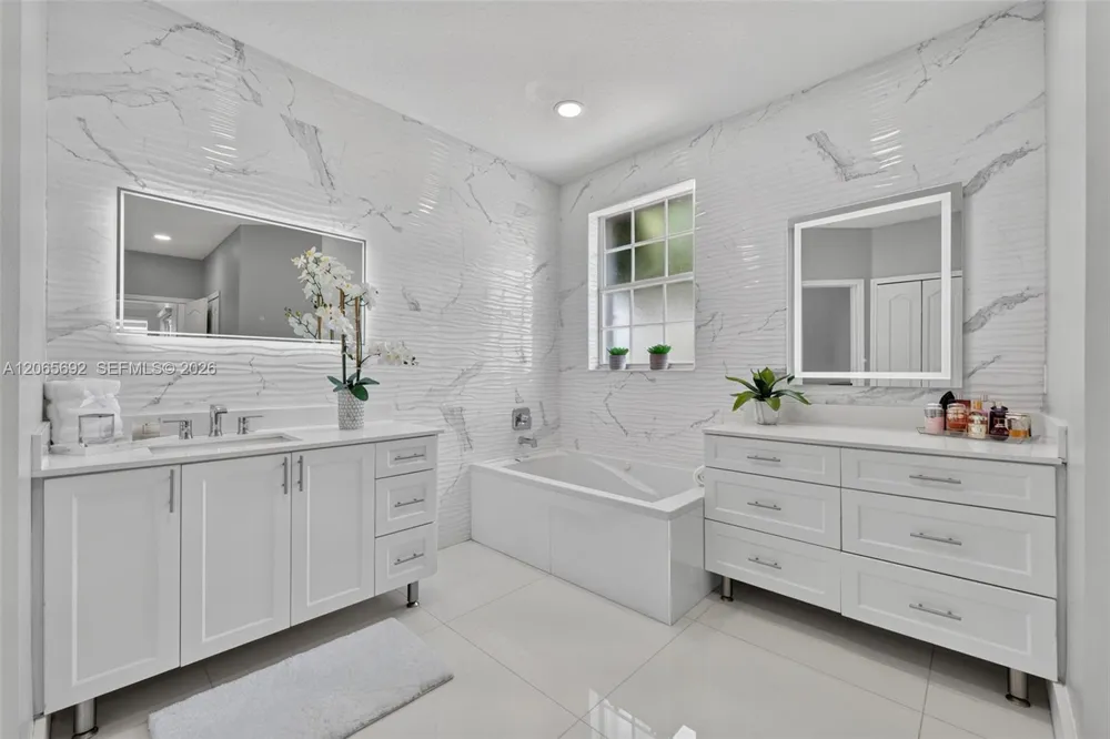 1051 SW 144th Pl Miami, FL 33184
