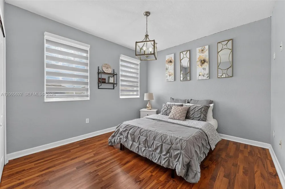 1051 SW 144th Pl Miami, FL 33184