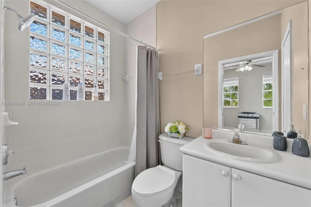 1051 SW 144th Pl Miami, FL 33184