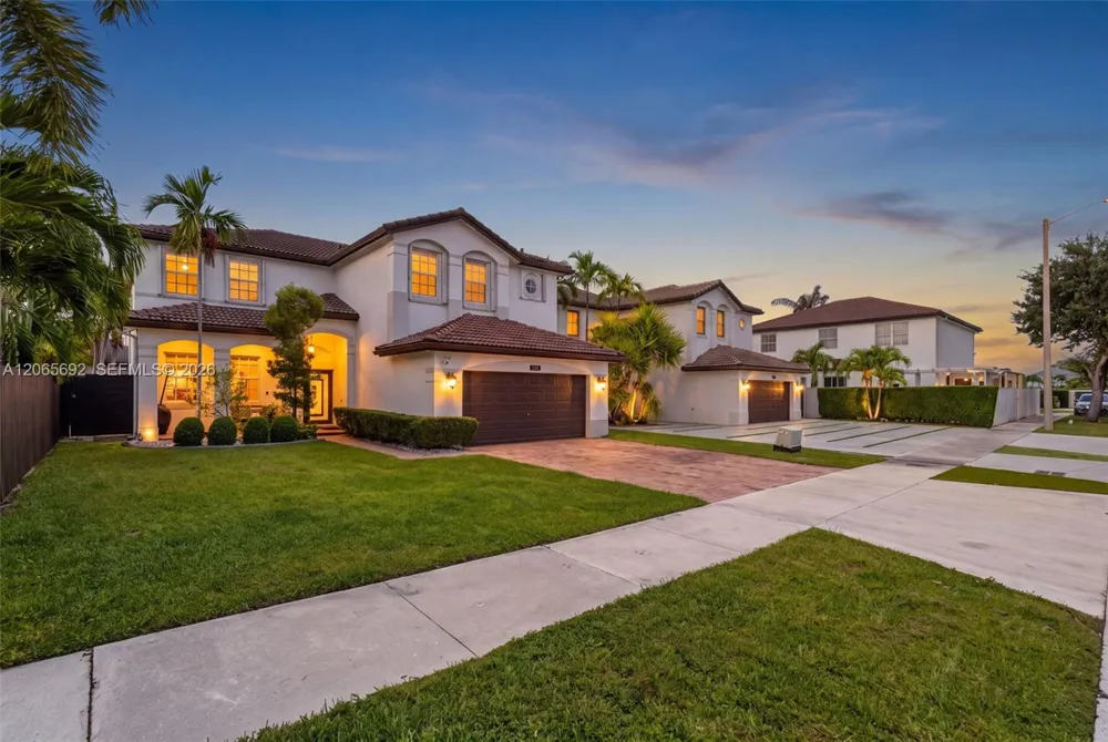 1051 SW 144th Pl Miami, FL 33184