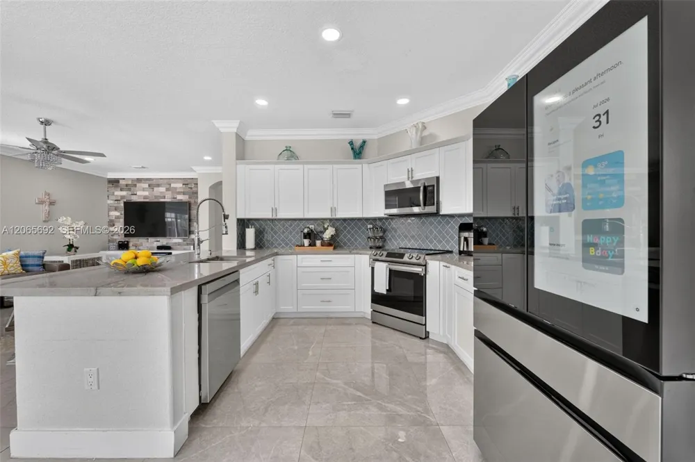1051 SW 144th Pl Miami, FL 33184