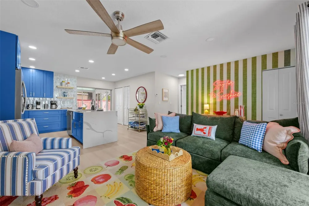 7957 COTTONWOODE DRIVE Largo, FL 33773
