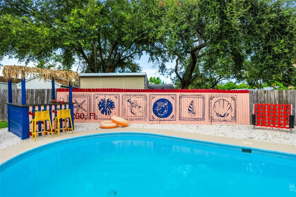 7957 COTTONWOODE DRIVE Largo, FL 33773