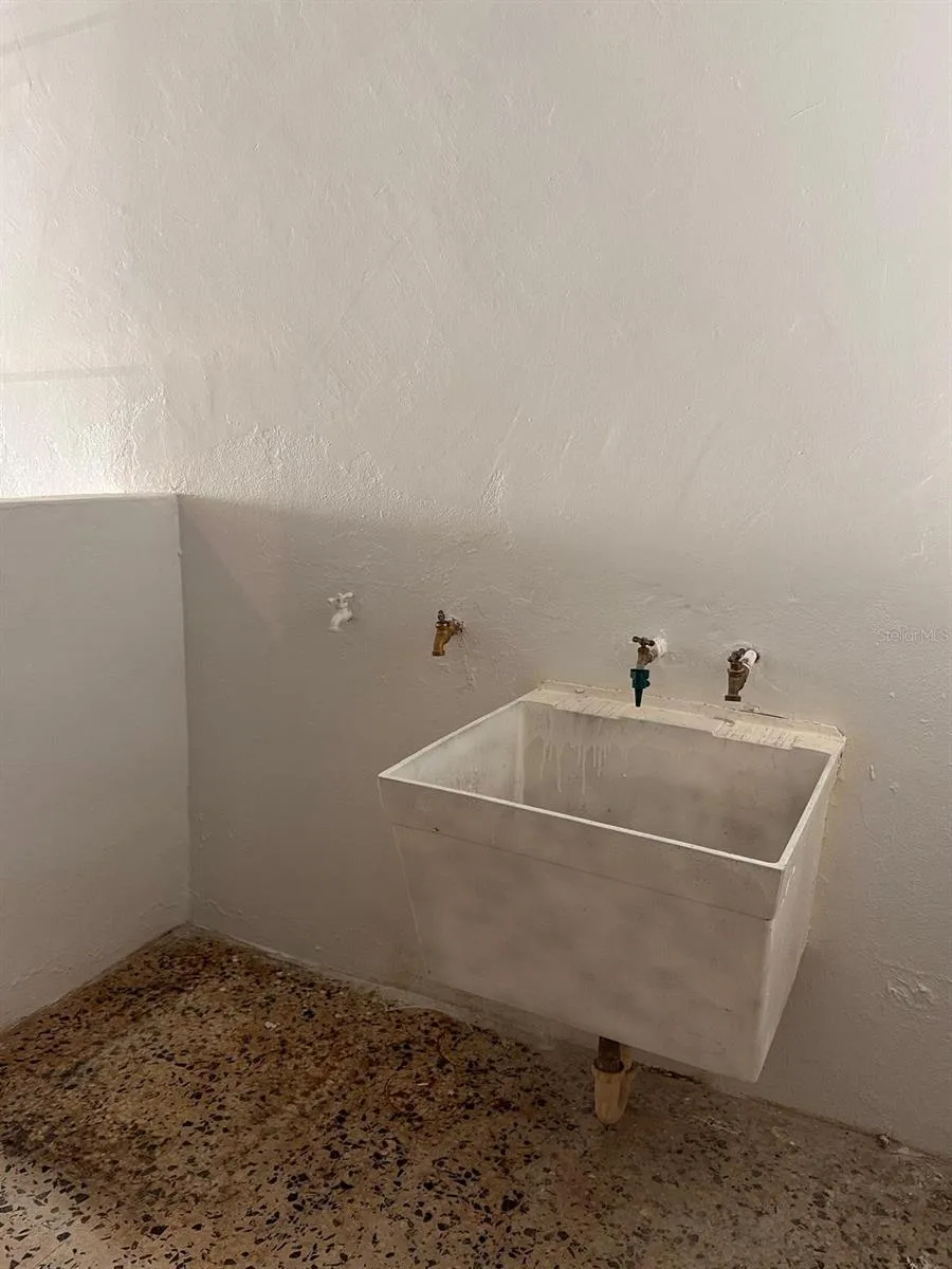 7 LOMAS DE TRUJILLO ALTO DEV. #G-32 Trujillo Alto, PR 00976