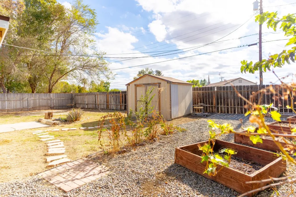 609 College Avenue Coalinga, CA 93210