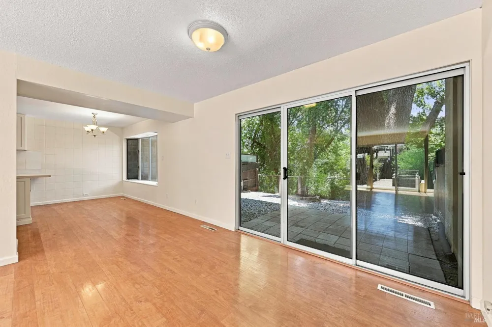 3148 Valley Green Lane Napa, CA 94558