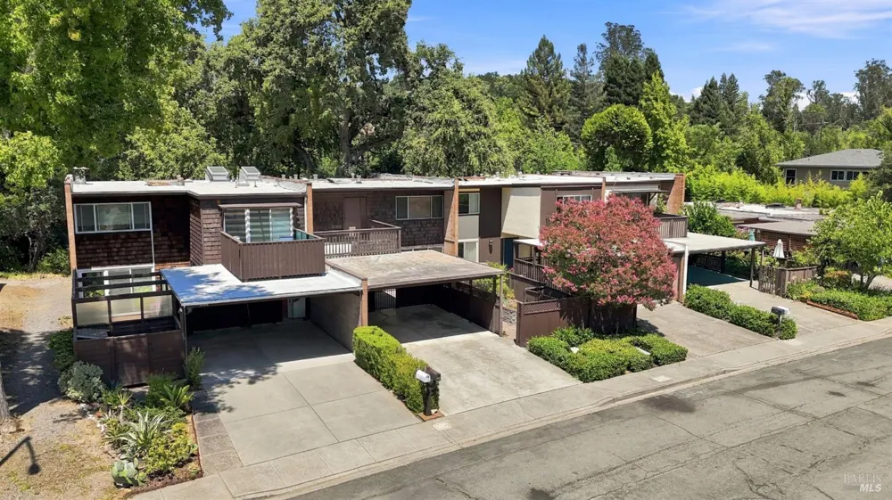 3148 Valley Green Lane Napa, CA 94558