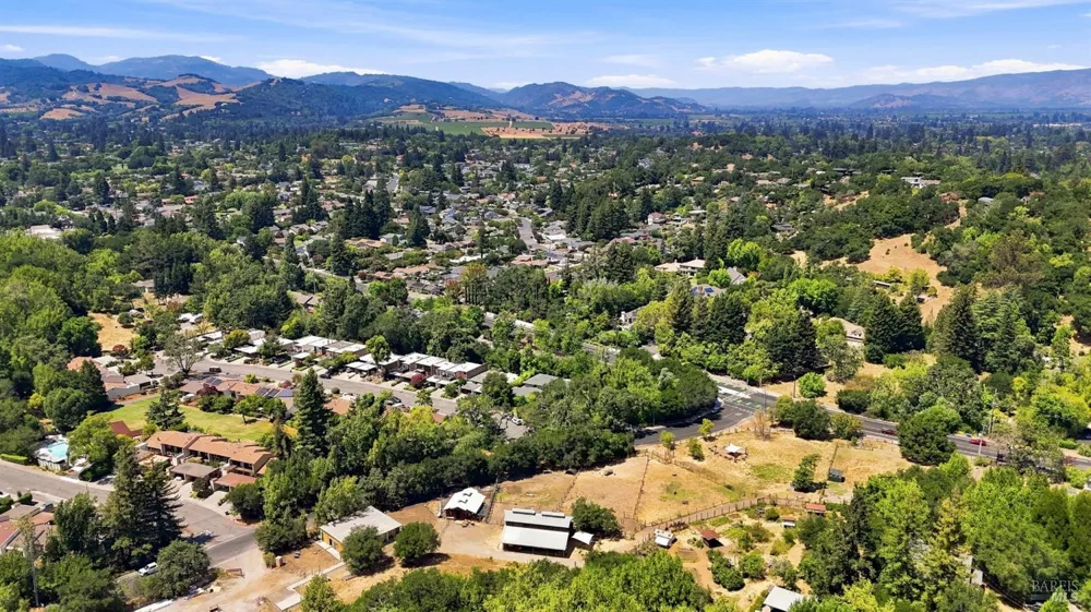 3148 Valley Green Lane Napa, CA 94558