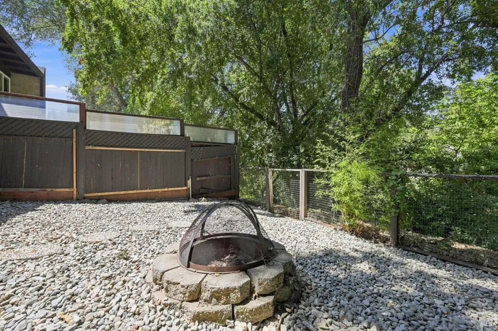 3148 Valley Green Lane Napa, CA 94558