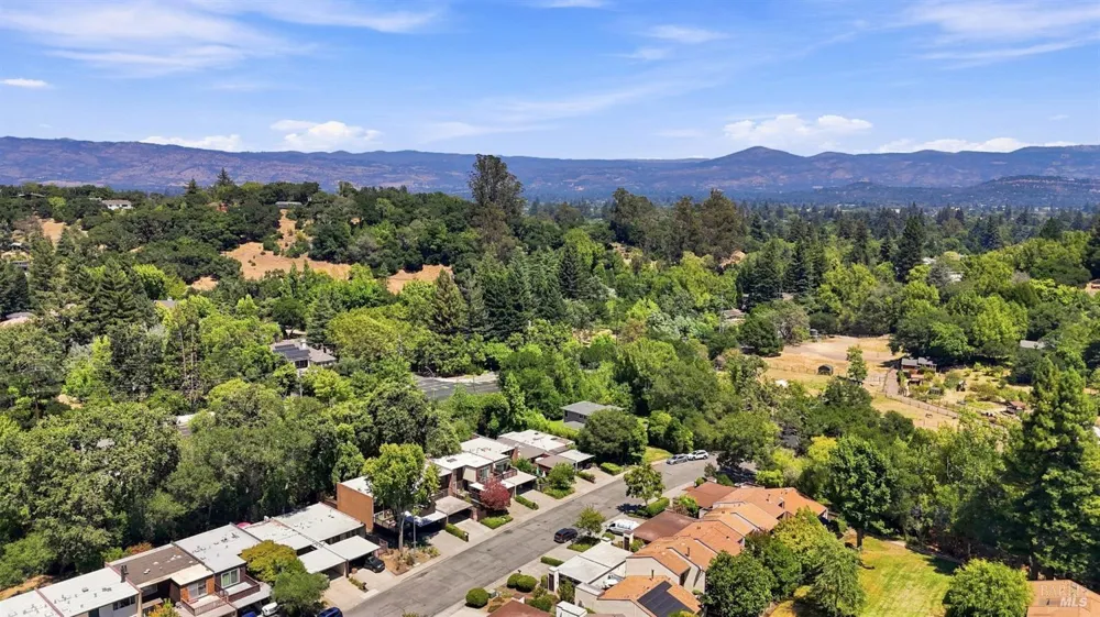 3148 Valley Green Lane Napa, CA 94558