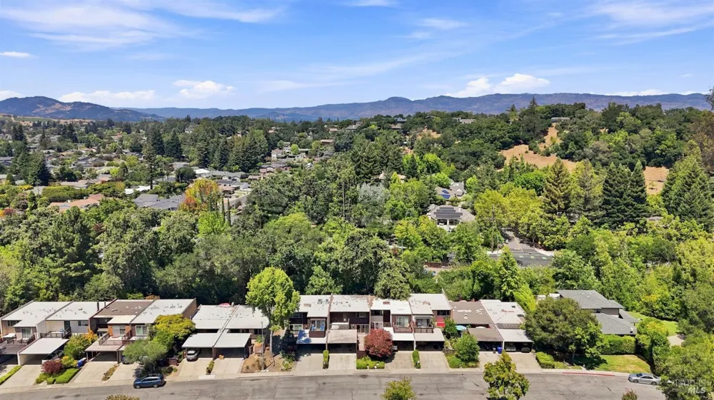 3148 Valley Green Lane Napa, CA 94558