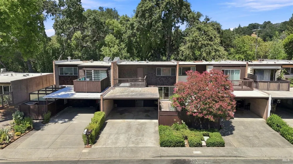 3148 Valley Green Lane Napa, CA 94558