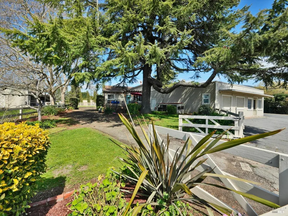 2060 Hagen Road Napa, CA 94558