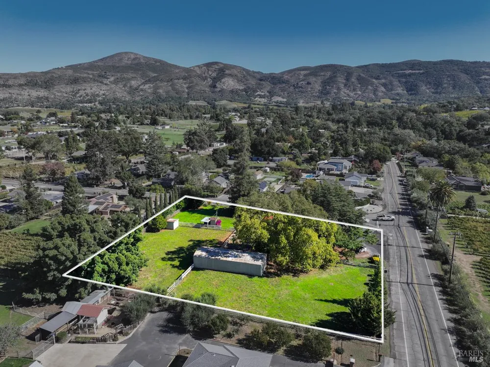2060 Hagen Road Napa, CA 94558