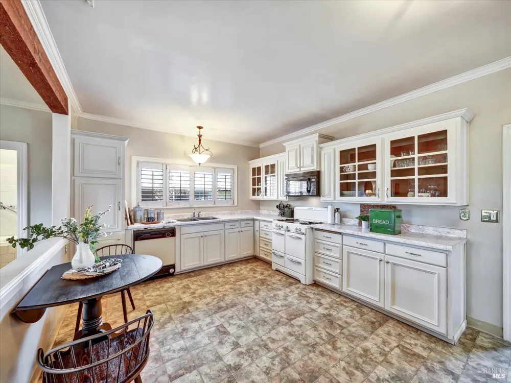 2060 Hagen Road Napa, CA 94558