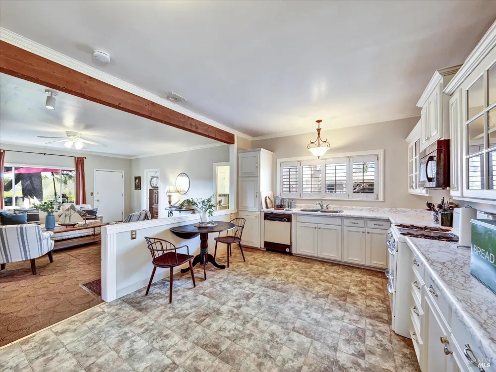2060 Hagen Road Napa, CA 94558
