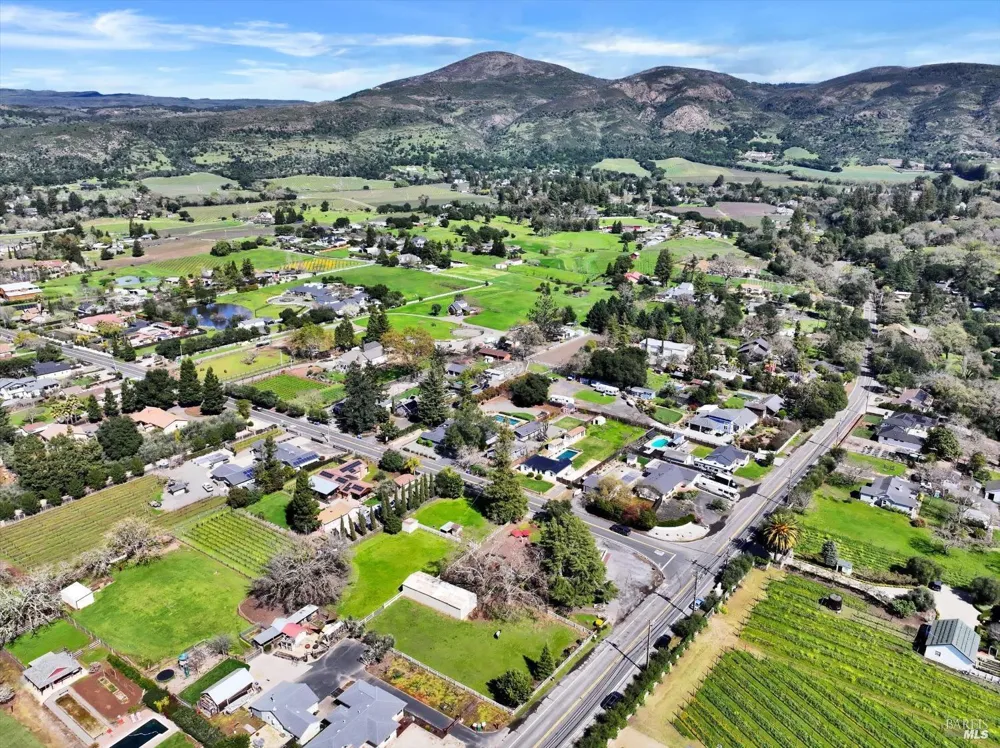 2060 Hagen Road Napa, CA 94558