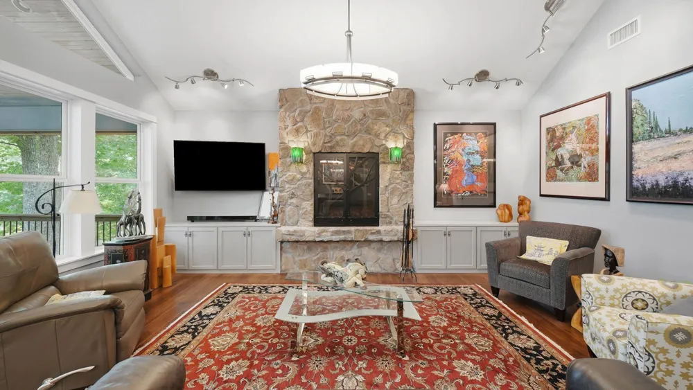 33 Eagle Nest Road Graysville, TN 37338