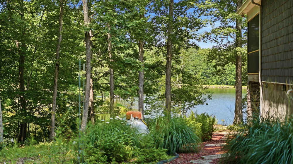 33 Eagle Nest Road Graysville, TN 37338