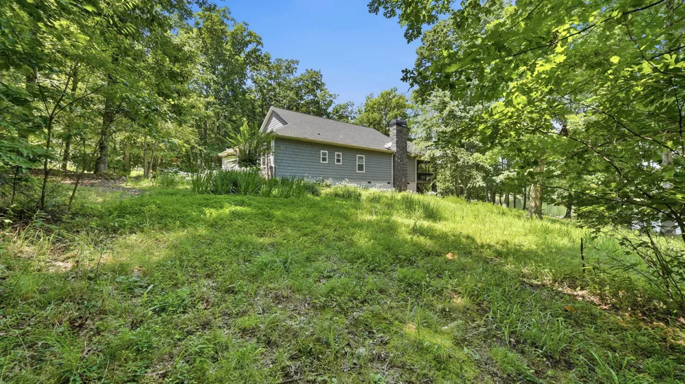 33 Eagle Nest Road Graysville, TN 37338