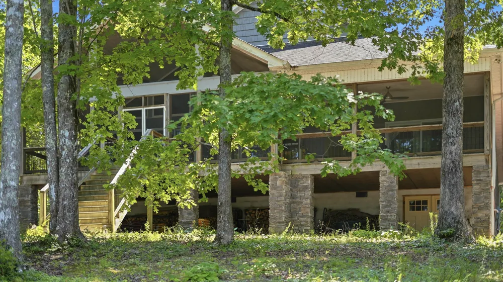 33 Eagle Nest Road Graysville, TN 37338