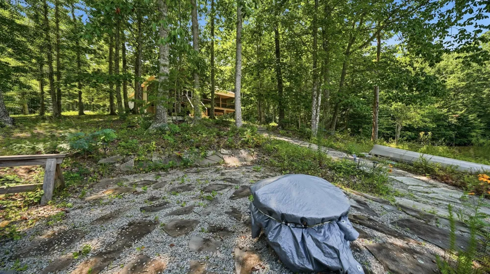 33 Eagle Nest Road Graysville, TN 37338