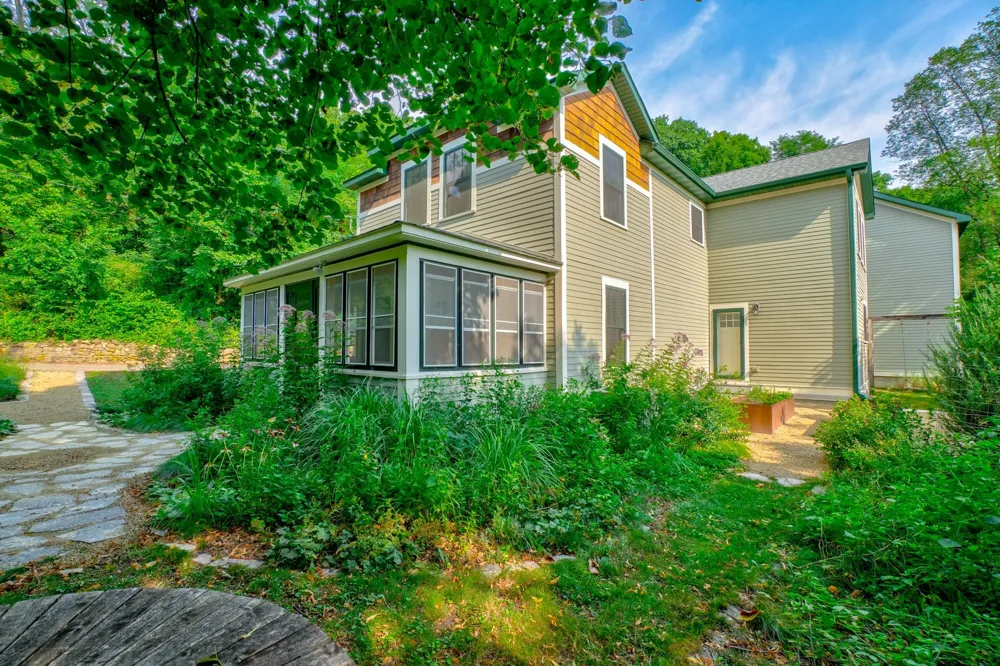 1401 Broadway Street Stillwater, MN 55082