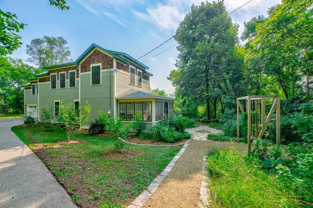1401 Broadway Street Stillwater, MN 55082