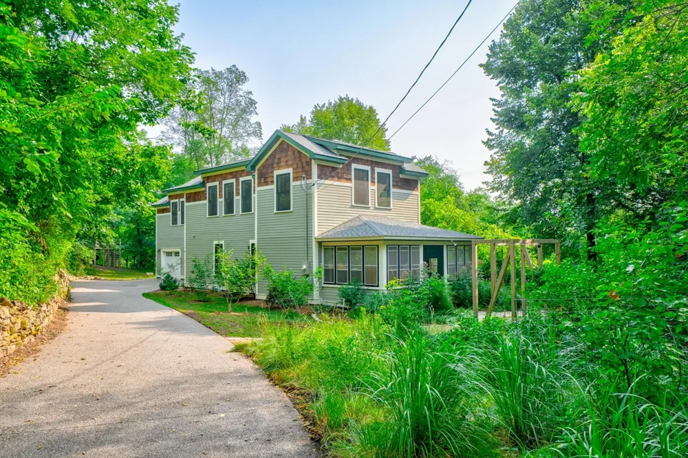 1401 Broadway Street Stillwater, MN 55082