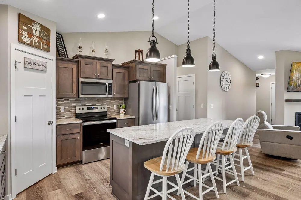 1304 Linwood Road Belle Plaine, MN 56011